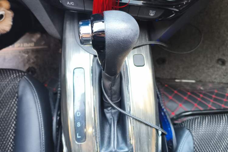 Used Honda XR-V 2017 1.8L EXi CVT Comfort Version Gear Lever