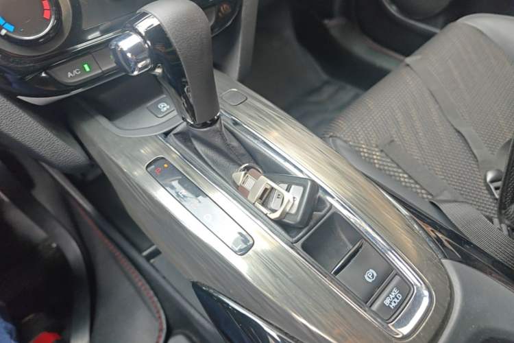 Used Honda XR-V 2017 1.8L EXi CVT Comfort Version Gear Lever