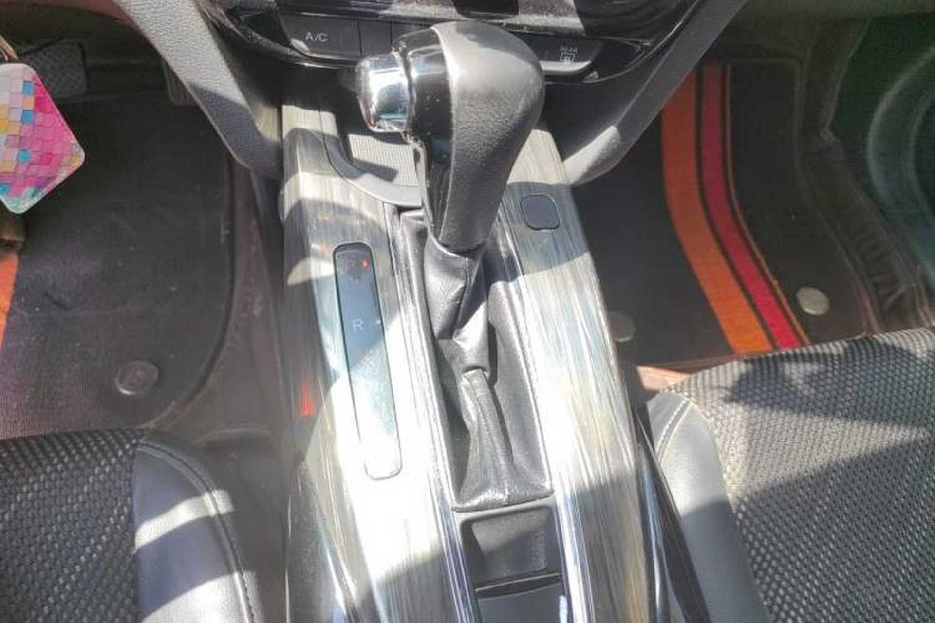 Used Honda XR-V 2017 1.5L LXi CVT Classic Edition Gear Lever