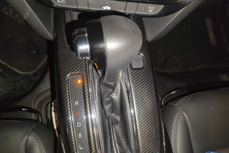 Used Honda XR-V 2017 1.5L LXi CVT Classic Edition Gear Lever