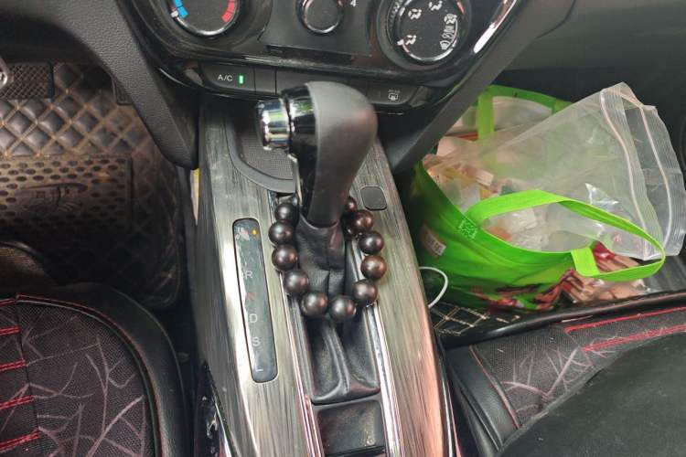 Used Honda XR-V 2017 1.5L LXi CVT Classic Edition Gear Lever