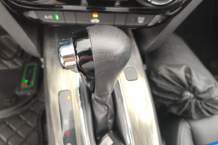 Used Honda XR-V 2017 1.8L EXi CVT Comfort Version Gear Lever