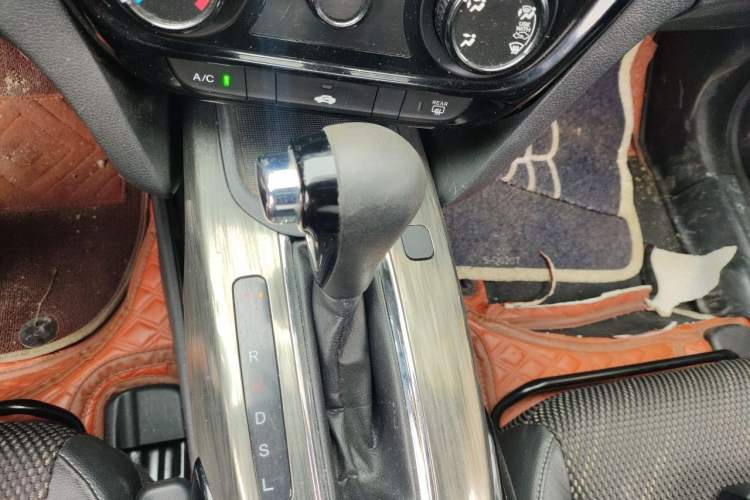 Used Honda XR-V 2017 1.5L LXi CVT Classic Edition Gear Lever