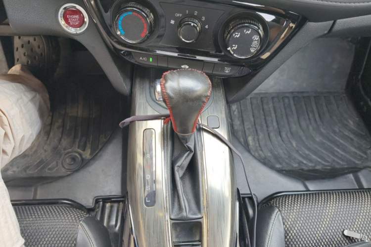 Used Honda XR-V 2017 1.8L EXi CVT Comfort Version Gear Lever