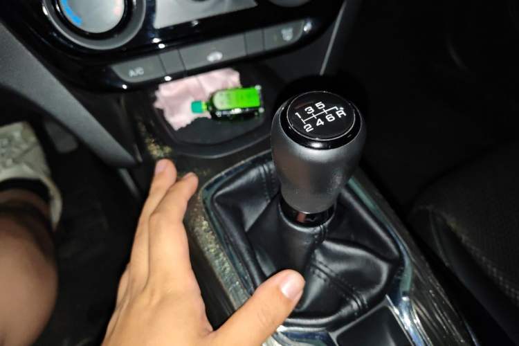 Used Honda XR-V 2017 1.5L LXi Manual Classic Edition Gear Lever