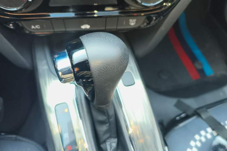 Used Honda XR-V 2017 1.8L EXi CVT Comfort Version Gear Lever