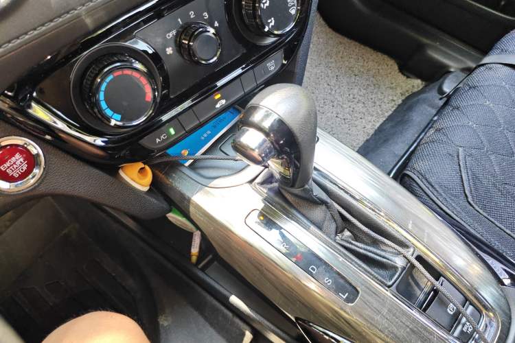 Used Honda XR-V 2017 1.8L EXi CVT Comfort Version Gear Lever