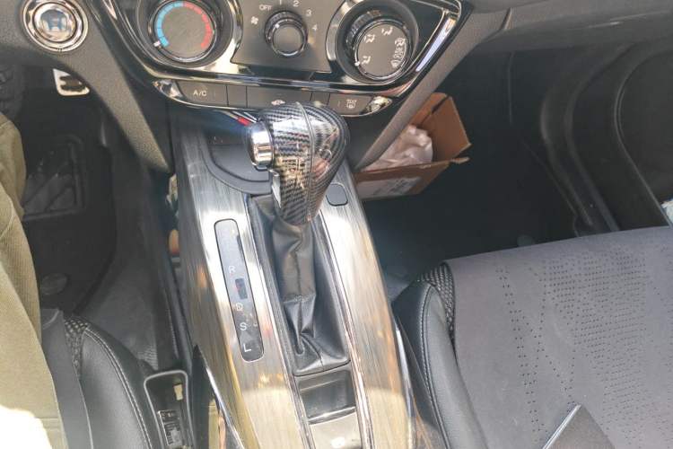 Used Honda XR-V 2017 1.8L EXi CVT Comfort Version Gear Lever