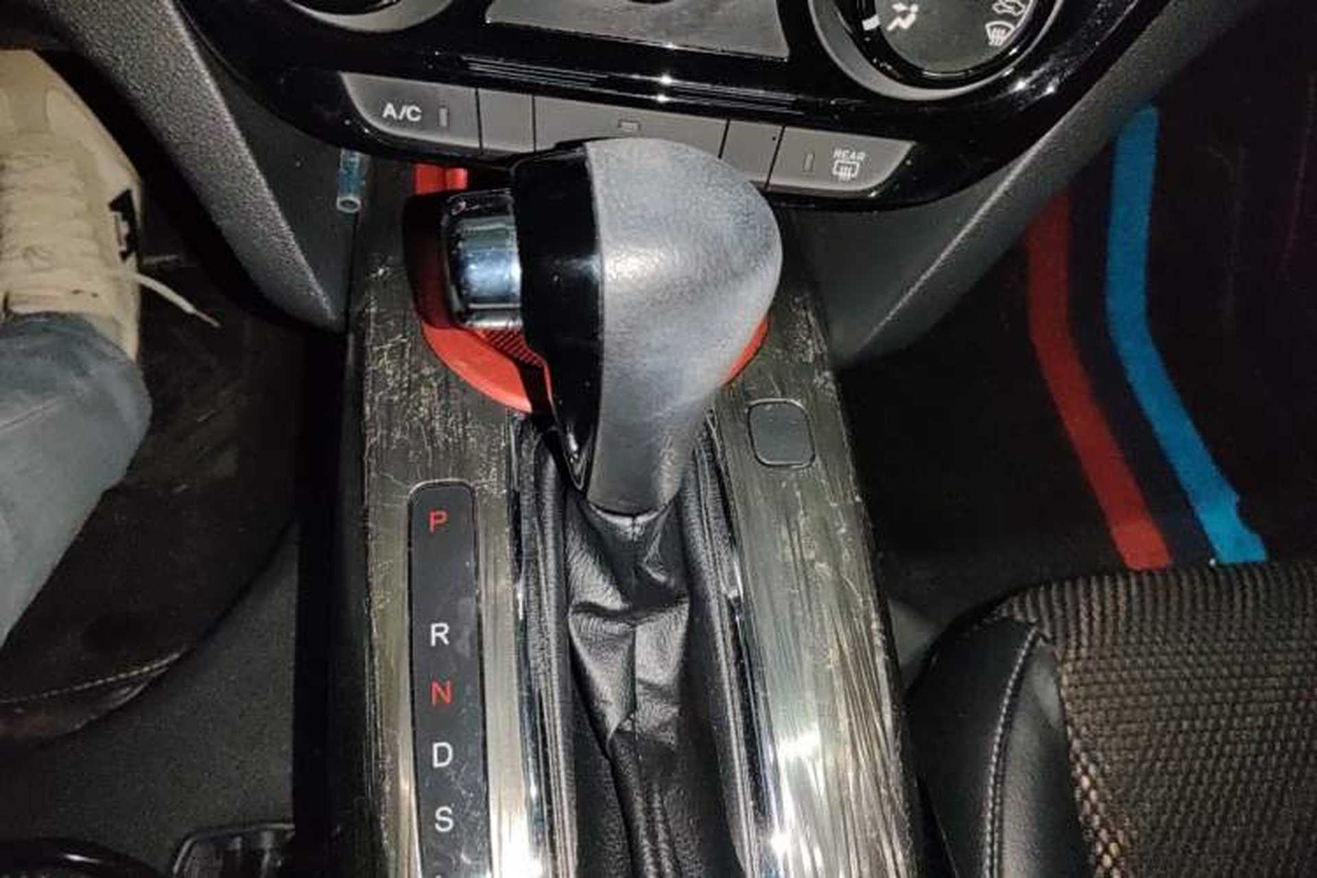 Used Honda XR-V 2017 1.5L LXi CVT Classic Edition Gear Lever