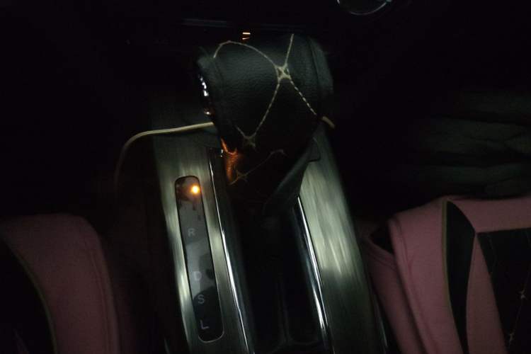 Used Honda XR-V 2017 1.8L EXi CVT Comfort Version Gear Lever