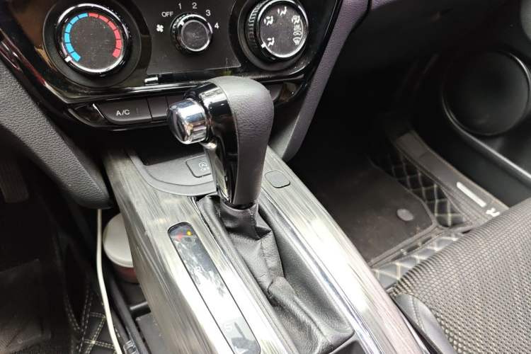 Used Honda XR-V 2017 1.8L EXi CVT Comfort Version Gear Lever