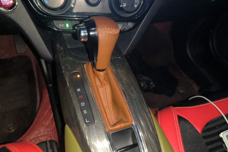 Used Honda XR-V 2017 1.8L EXi CVT Comfort Version Gear Lever