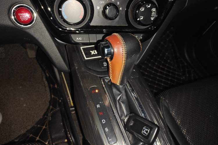 Used Honda XR-V 2017 1.8L EXi CVT Comfort Version Gear Lever