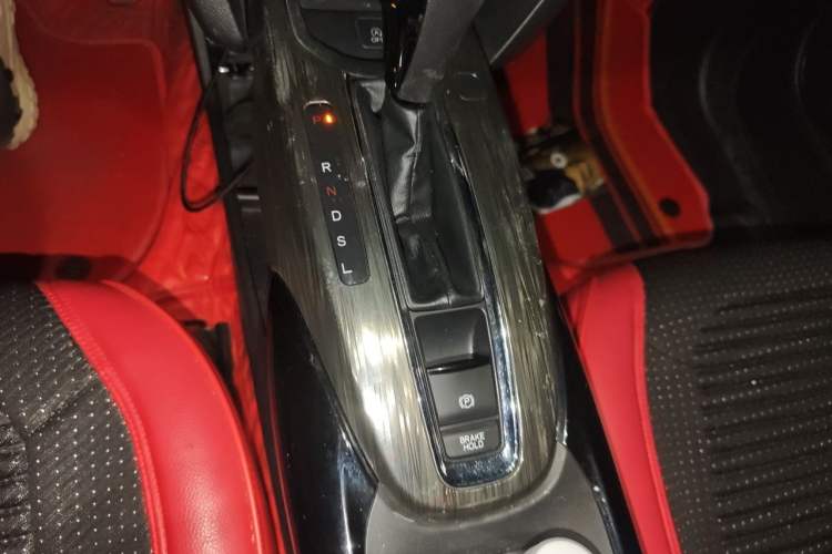 Used Honda XR-V 2017 1.8L EXi CVT Comfort Version Gear Lever