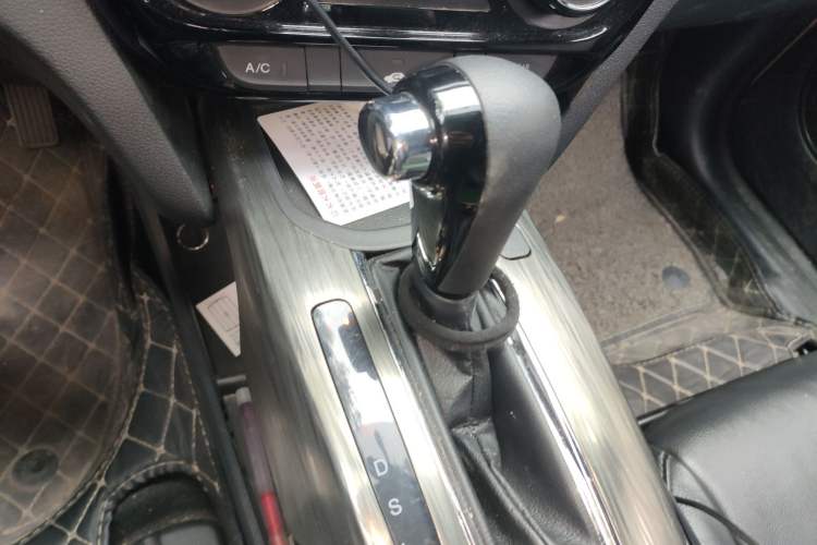 Used Honda XR-V 2017 1.5L LXi CVT Classic Edition Gear Lever