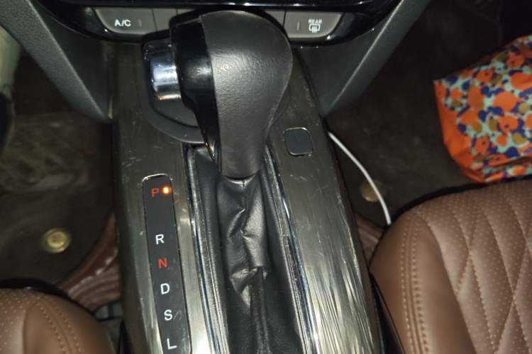 Used Honda XR-V 2017 1.8L EXi CVT Comfort Version Gear Lever