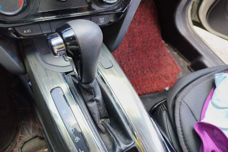 Used Honda XR-V 2017 1.8L EXi CVT Comfort Version Gear Lever