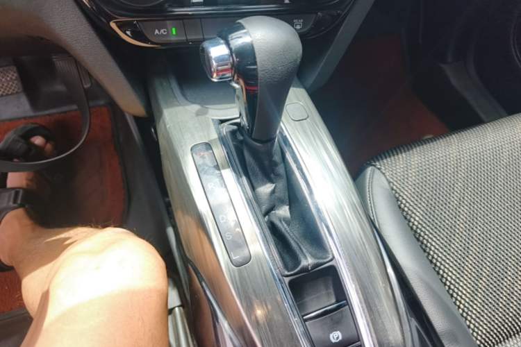 Used Honda XR-V 2017 1.5L LXi CVT Classic Edition Gear Lever