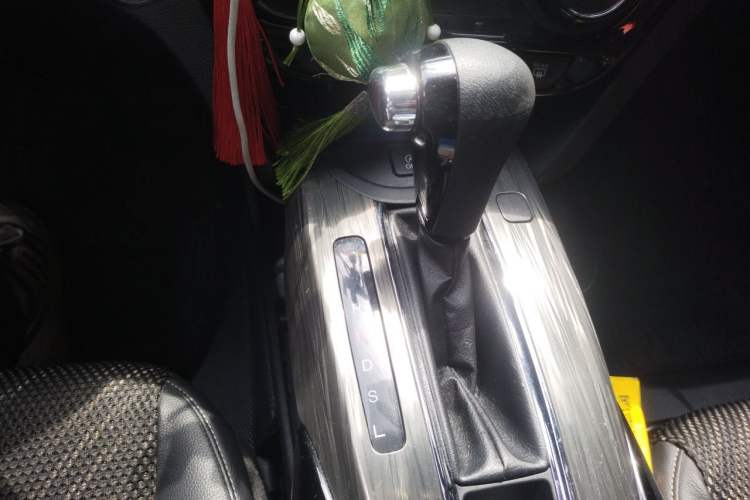 Used Honda XR-V 2017 1.8L EXi CVT Comfort Version Gear Lever