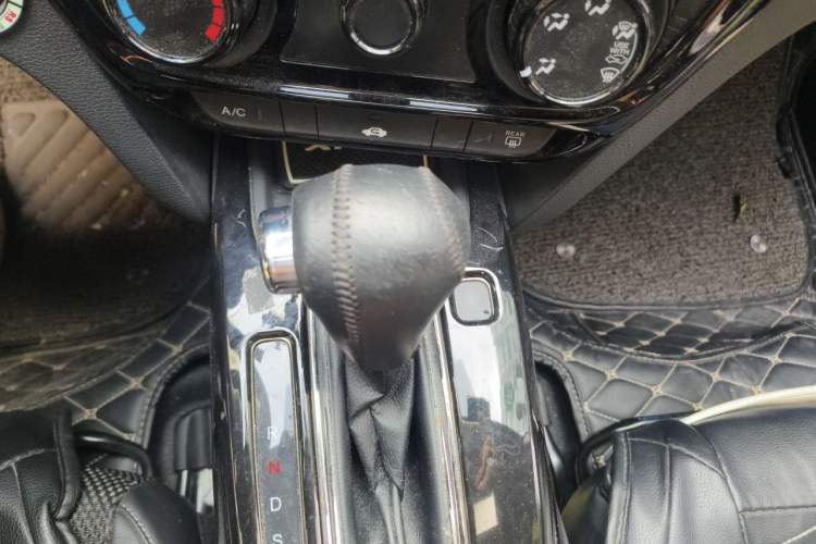 Used Honda XR-V 2017 1.8L EXi CVT Comfort Version Gear Lever