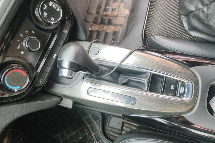 Used Honda XR-V 2017 1.5L LXi CVT Classic Edition Gear Lever