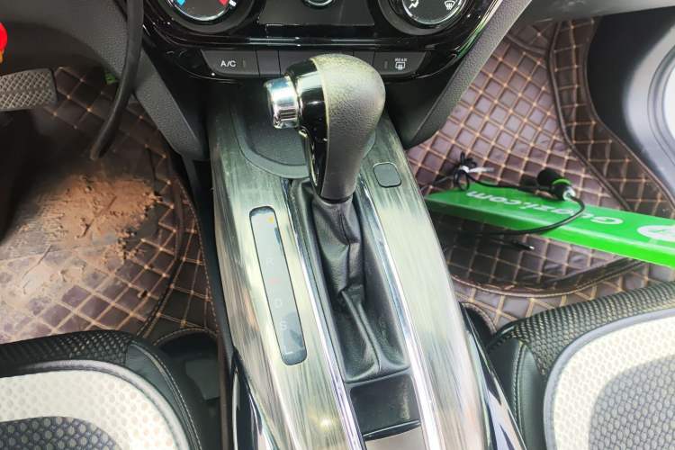Used Honda XR-V 2017 1.5L LXi CVT Classic Edition Gear Lever