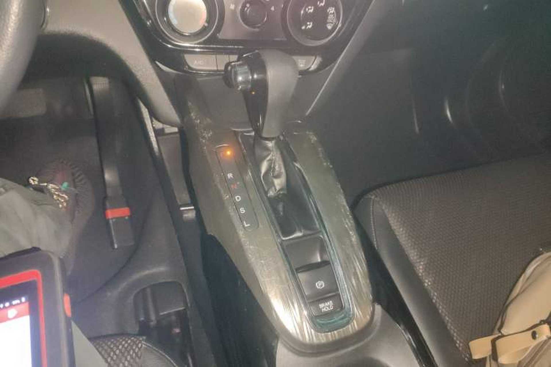 Used Honda XR-V 2017 1.5L LXi CVT Classic Edition Gear Lever