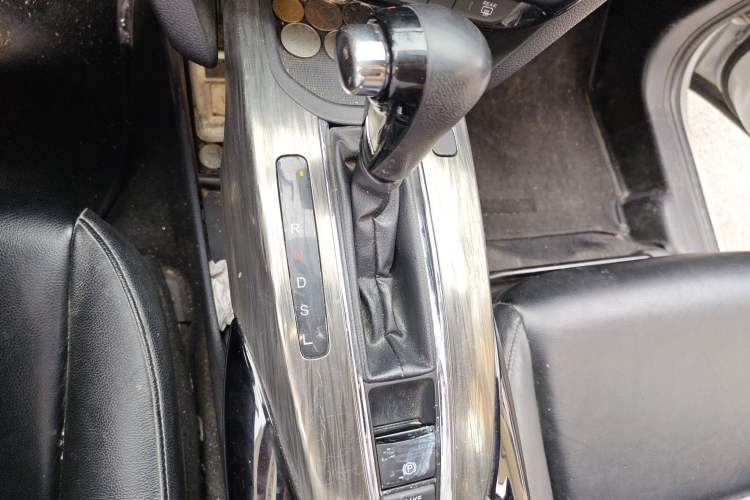 Used Honda XR-V 2017 1.5L LXi CVT Classic Edition Gear Lever