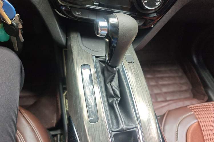 Used Honda XR-V 2017 1.5L LXi CVT Classic Edition Gear Lever