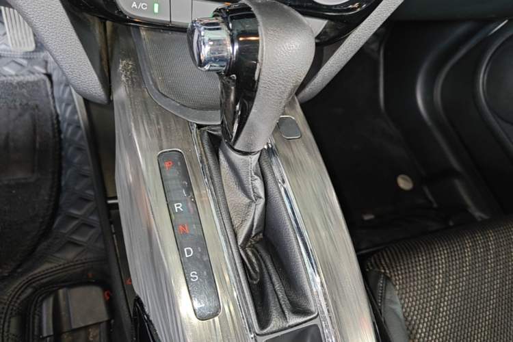 Used Honda XR-V 2017 1.5L LXi CVT Classic Edition Gear Lever