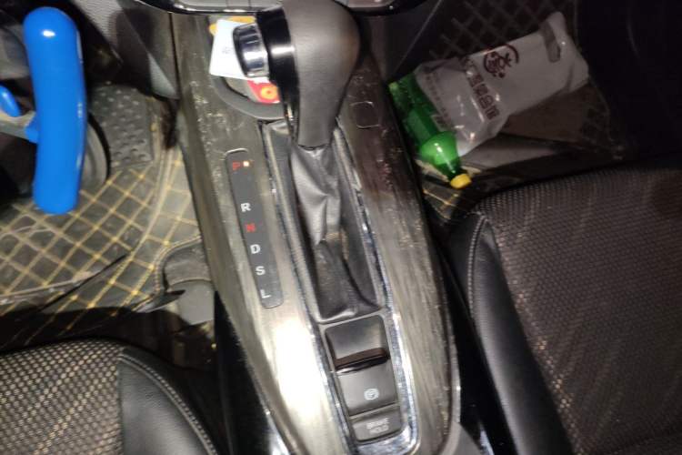 Used Honda XR-V 2017 1.5L LXi CVT Classic Edition Gear Lever