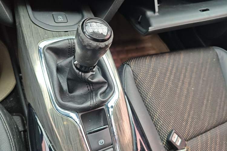 Used Honda XR-V 2017 1.8L EXi Manual Comfort Edition Gear Lever