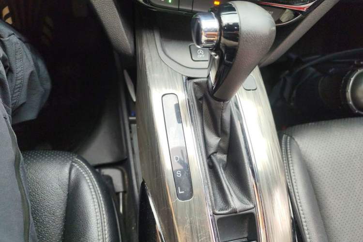 Used Honda XR-V 2017 1.8L EXi CVT Comfort Version Gear Lever