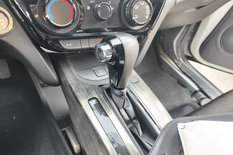 Used Honda XR-V 2017 1.8L EXi CVT Comfort Version Gear Lever