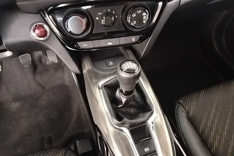 Used Honda XR-V 2017 1.8L EXi Manual Comfort Edition Gear Lever