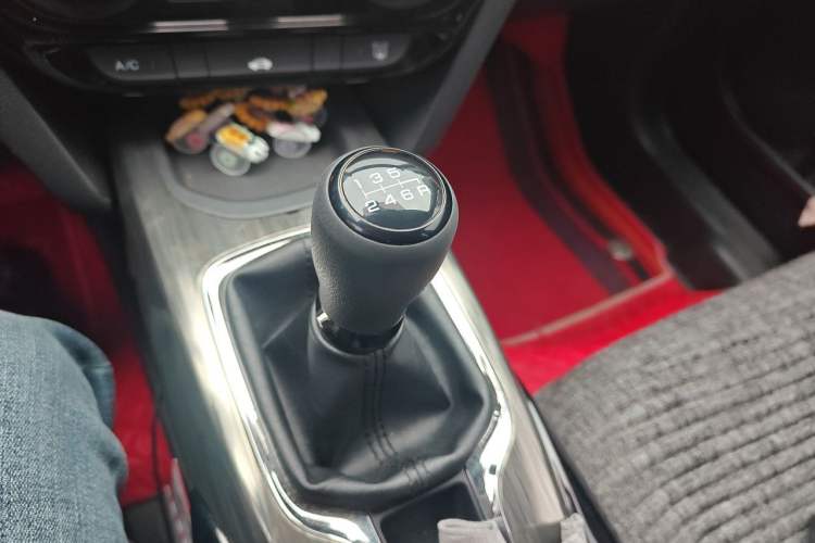 Used Honda XR-V 2017 1.5L LXi Manual Classic Edition Gear Lever