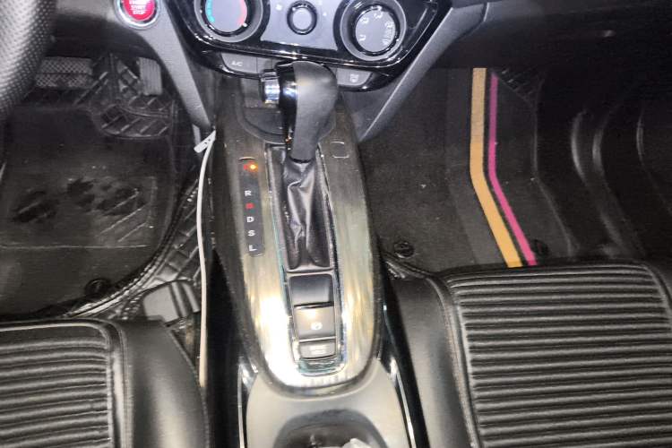 Used Honda XR-V 2017 1.8L EXi CVT Comfort Version Gear Lever