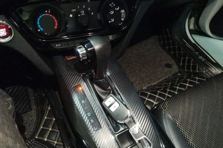 Used Honda XR-V 2017 1.8L EXi CVT Comfort Version Gear Lever