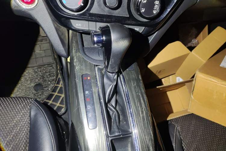 Used Honda XR-V 2017 1.8L EXi CVT Comfort Version Gear Lever