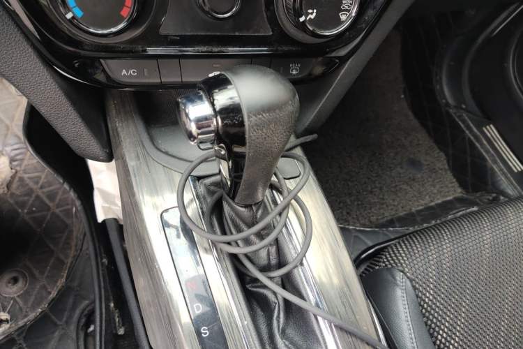 Used Honda XR-V 2017 1.8L EXi CVT Comfort Version Gear Lever