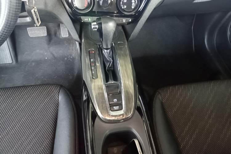 Used Honda XR-V 2017 1.5L LXi CVT Classic Edition Gear Lever