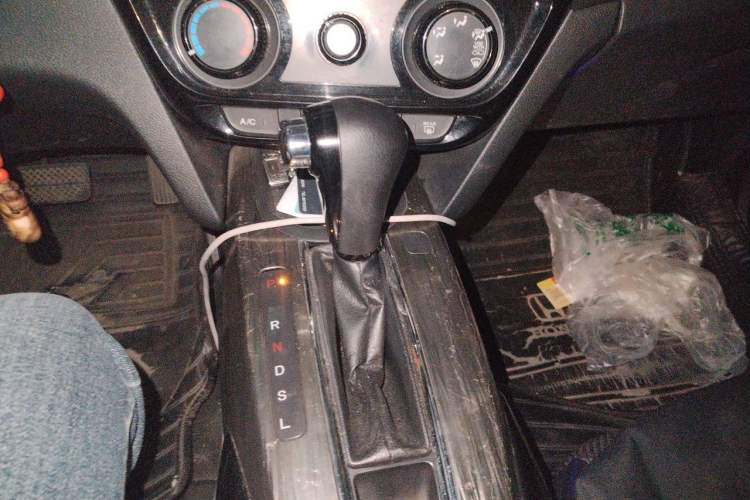 Used Honda XR-V 2017 1.5L LXi CVT Classic Edition Gear Lever