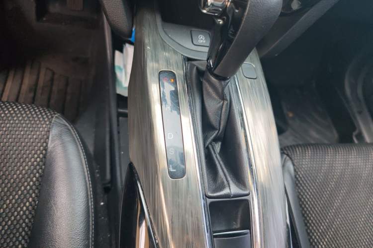 Used Honda XR-V 2017 1.8L EXi CVT Comfort Version Gear Lever