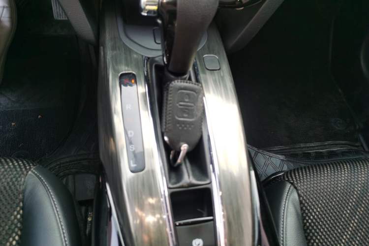 Used Honda XR-V 2017 1.8L EXi CVT Comfort Version Gear Lever