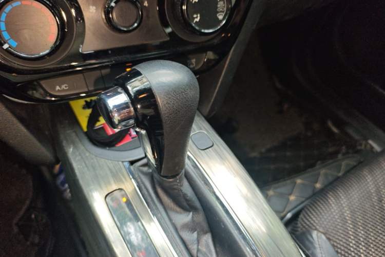 Used Honda XR-V 2017 1.5L LXi CVT Classic Edition Gear Lever