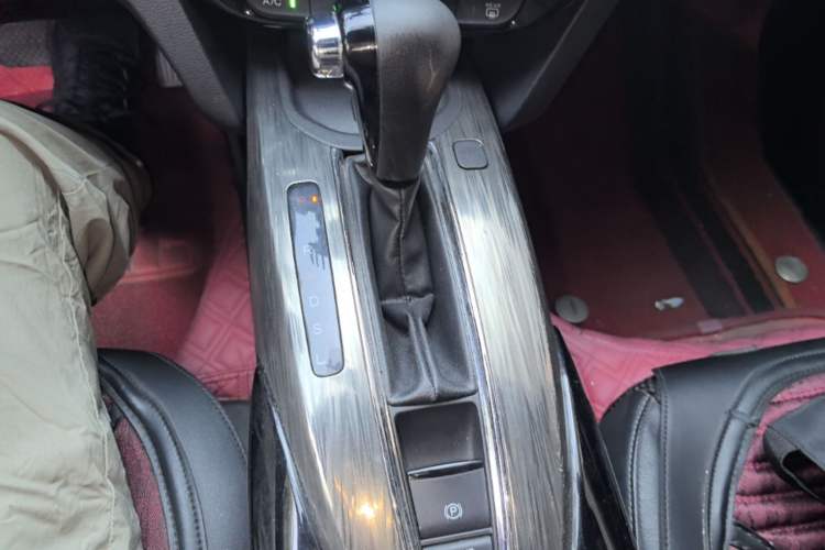 Used Honda XR-V 2017 1.8L EXi CVT Comfort Version Gear Lever