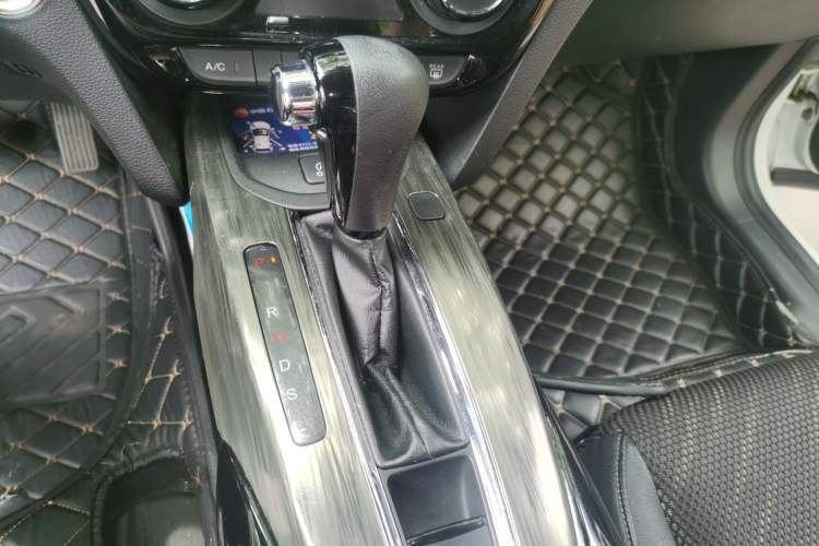 Used Honda XR-V 2017 1.8L EXi CVT Comfort Version Gear Lever