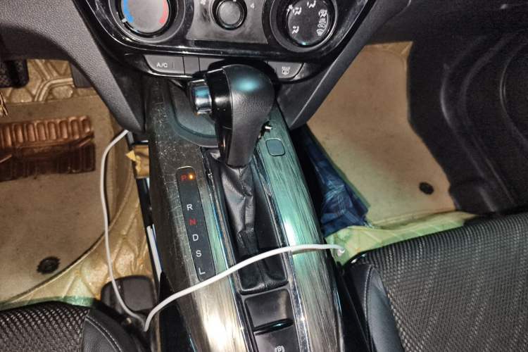 Used Honda XR-V 2017 1.5L LXi CVT Classic Edition Gear Lever