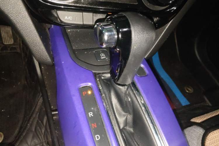 Used Honda XR-V 2017 1.8L EXi CVT Comfort Version Gear Lever