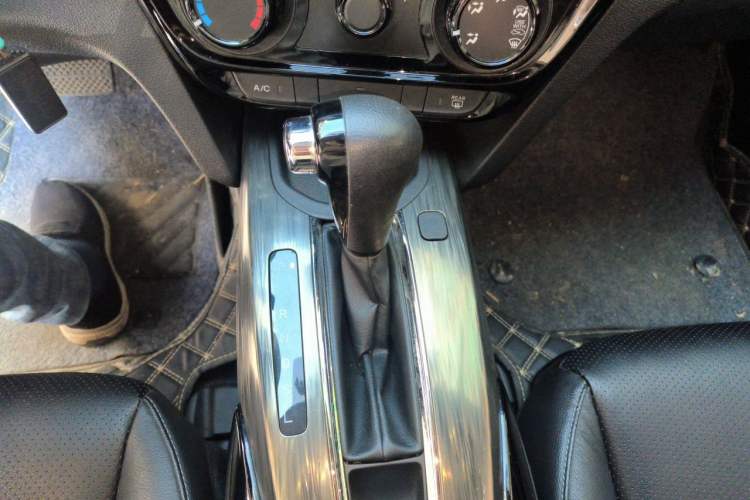 Used Honda XR-V 2017 1.5L LXi CVT Classic Edition Gear Lever
